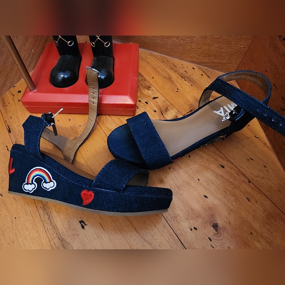 Girls wedge shoes